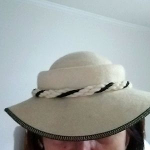 Bavarian ladies hat